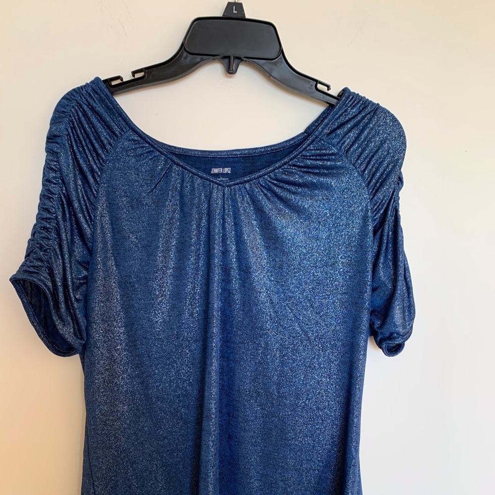 Jennifer Lopez shiny blue top
